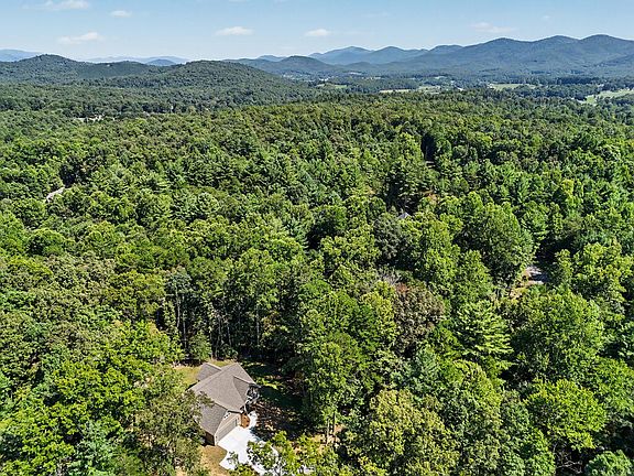 3rd image of 329 Hawks Nest Rd