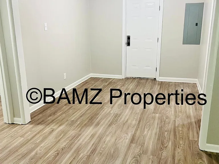 2721 Marlene St — Photo 10