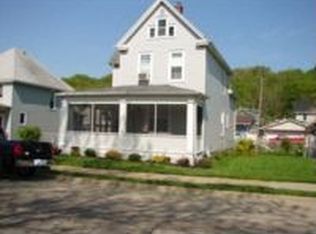 1617 Rhomberg Ave, Dubuque, IA 52001