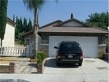 2nd image of 2079 Greenbriar St