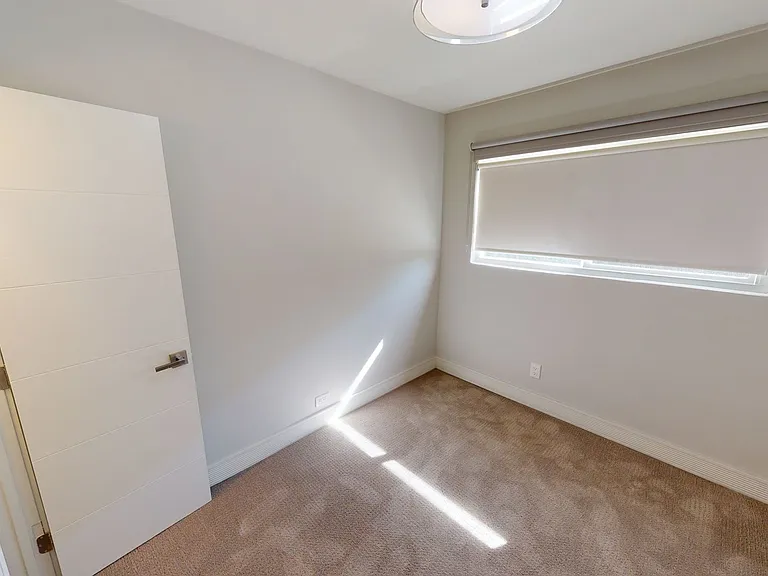 Gorgeous 2 Story Townhome...Great Location! CALL NOW! — Photo 19