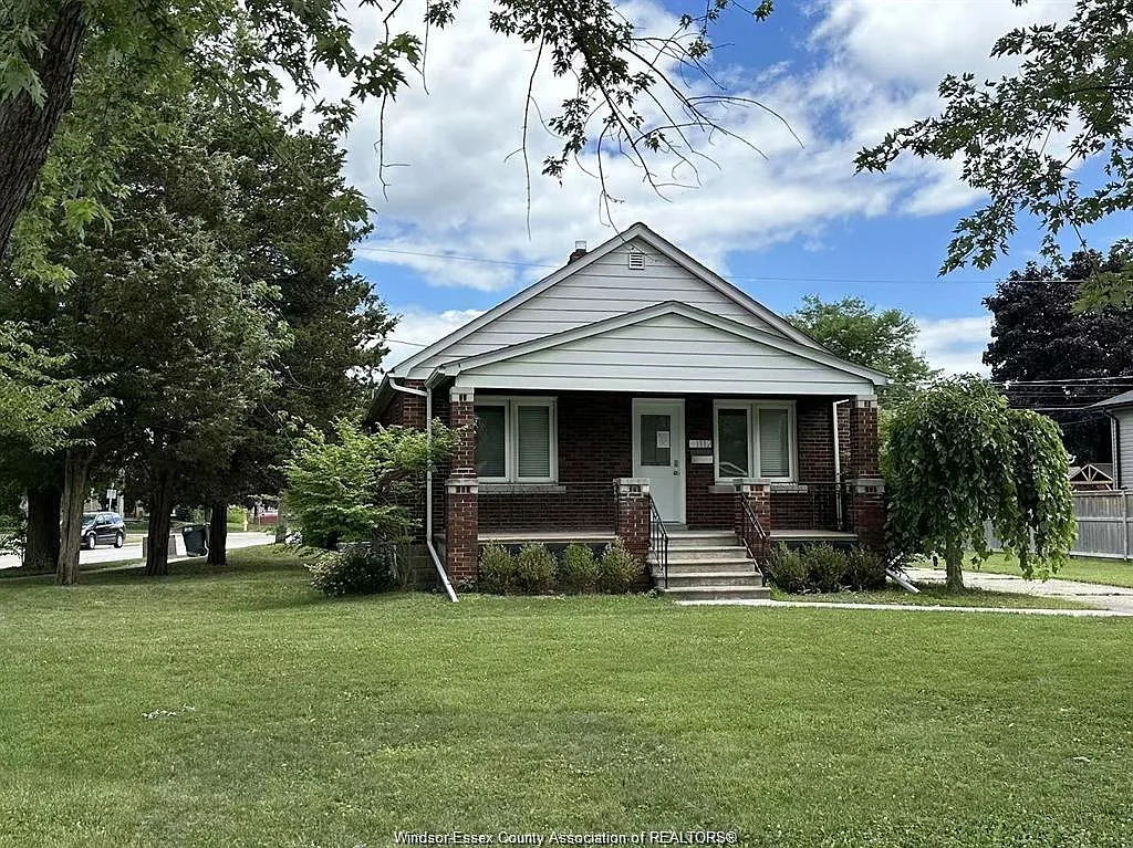 4 bed, $2,800 — Photo 2