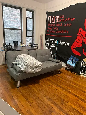 Rented by M.Grossman R.E. Management | media 7