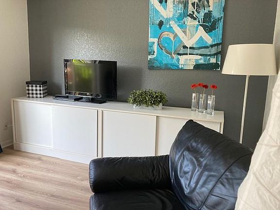 3rd image of 1799 N Highland Ave #10