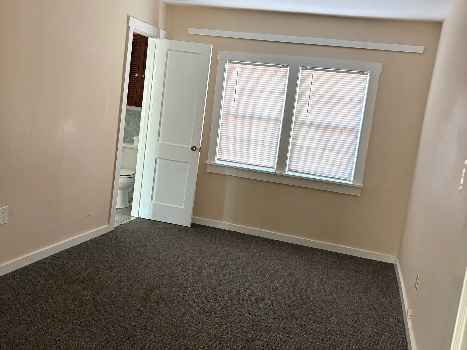 2 bed, 851 sqft, $1,325 — Photo 4