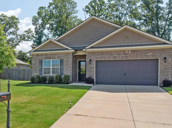 395 Beau Tisdale Dr, Oakland, TN 38060