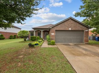 2732 Cowboy Trl, Little Elm, TX 75068