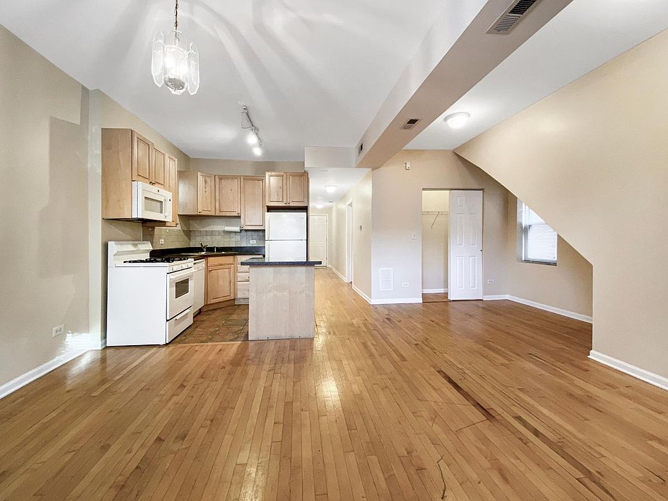 1st image of 3245 N Lawndale Ave #1
