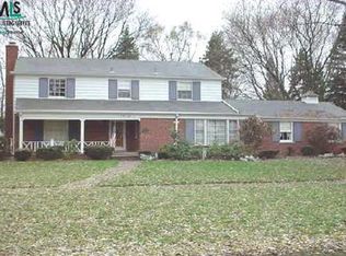 18115 Riverside Dr N, Franklin, MI 48025