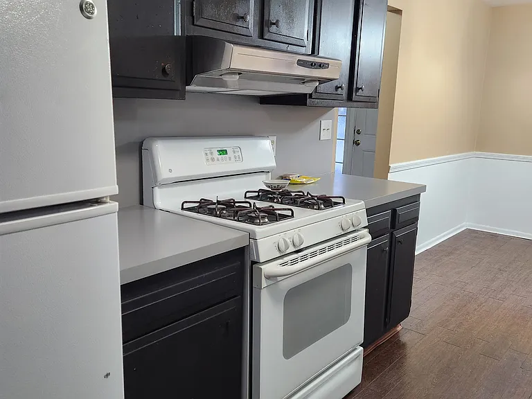 3945 Camelot Dr SE #3945 — Photo 10