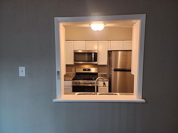 2nd image of 2409 Mission Hill Dr #104