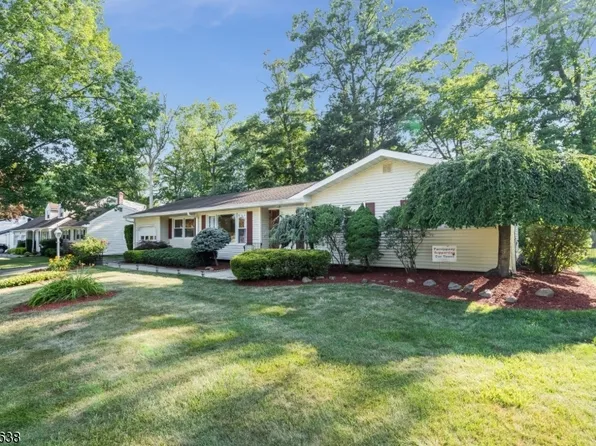 38 Maplewood Dr, Parsippany-Troy Hills Twp., NJ 07054