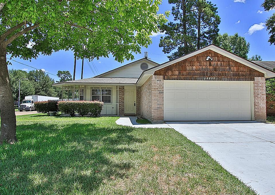 1st image of 15618 Cabot Creek Cir
