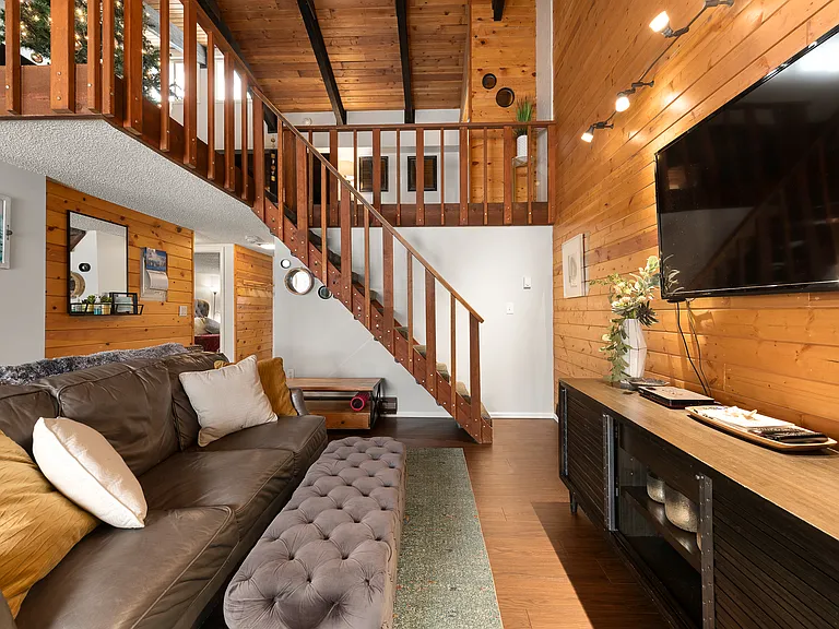 Living Room | Smart Tv