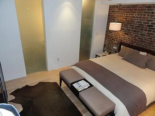 Sold by Bank Neary | media 22