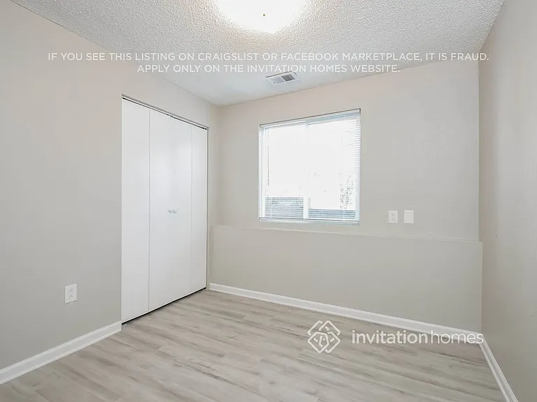 1850 W Mosier Pl — Photo 9