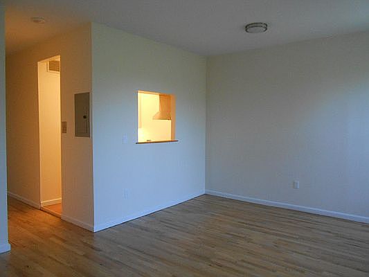 3rd image of 366 Greene Ave APT 3