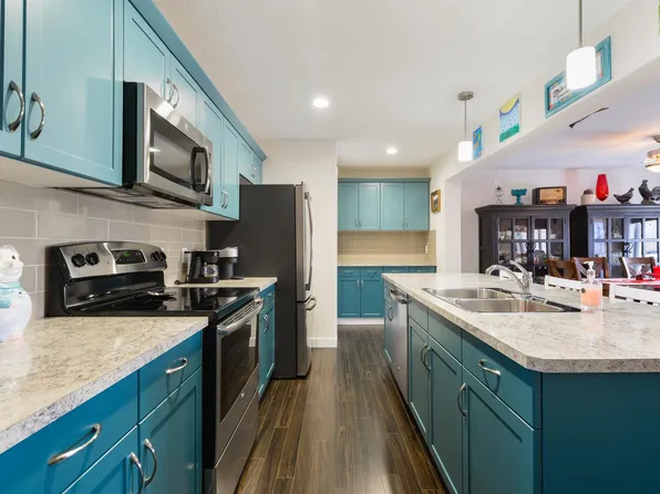 4914 47th St, Gibbons, AB T0A 1N0