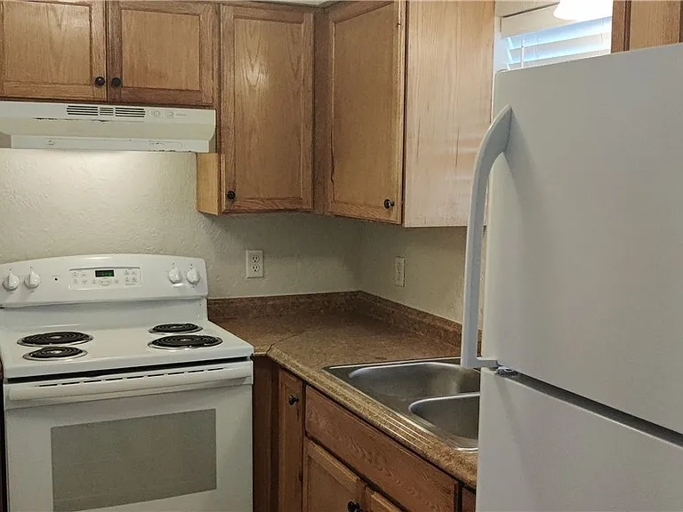 5356 W Customer Ct — Photo 2