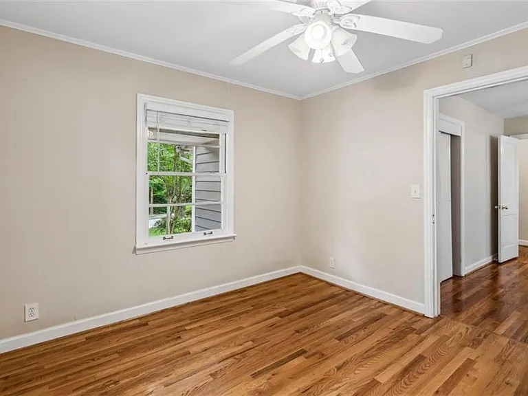 1910 La Dawn Ln NW — Photo 16