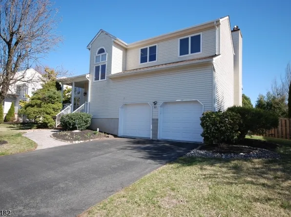 52 Fisher Dr, Hillsborough Twp., NJ 08844