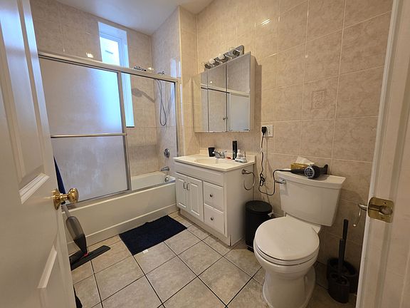 3rd image of 71 Whitney Ave #4