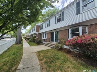 245 Sunnyridge Ave APT 15, Fairfield, CT 06824