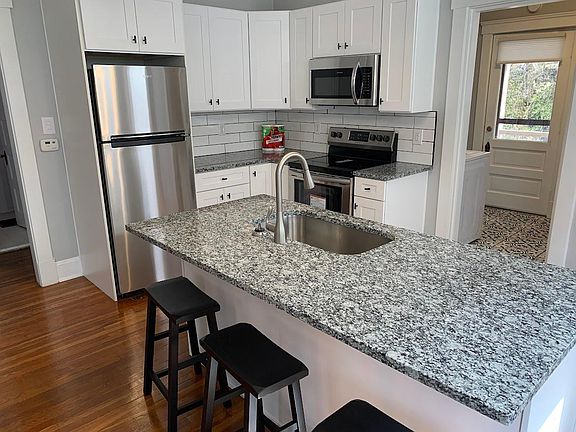5th image of 3534 Stettinius Ave #1