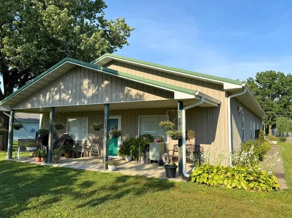 222 N Brown St, La Plata, MO 63549