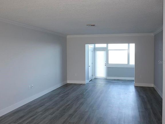 5th image of 5 Gateshead Dr APT 107