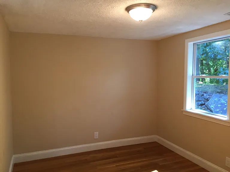 31 Pine St — Photo 3