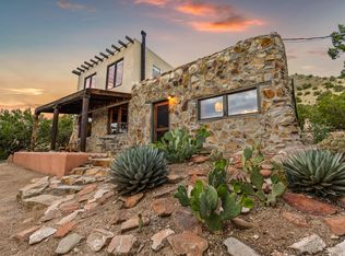 35 Grateful Way, Cerrillos, NM 87010