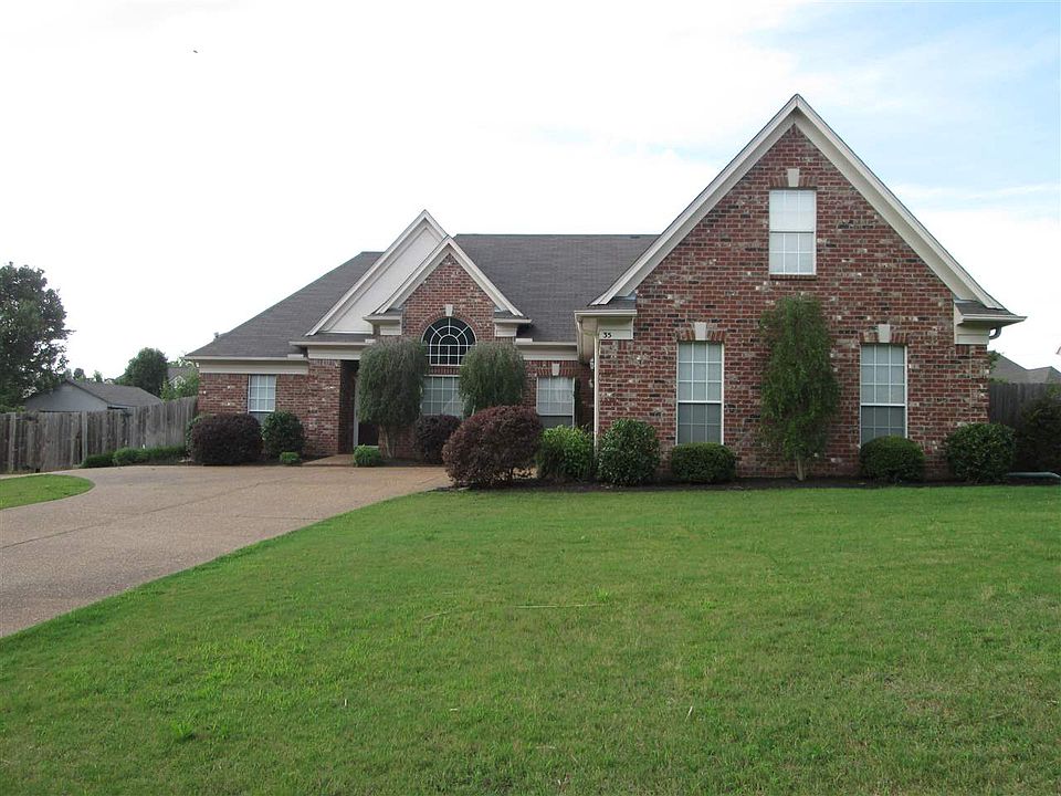 1st image of 35 Brookhaven Dr