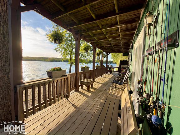 5th image of 2032 Howard Point Dr