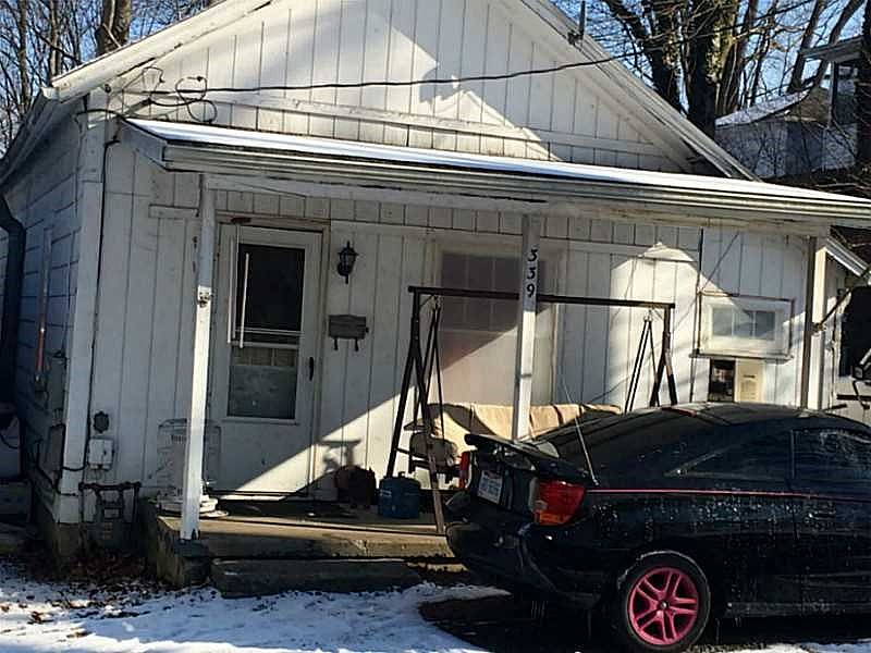 2nd image of 339 Ellerman St