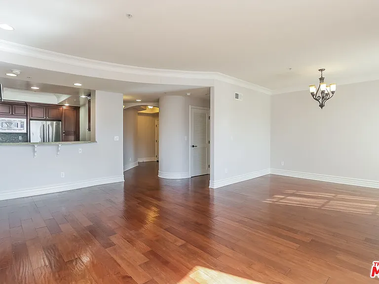 12026 Hoffman St #402 — Photo 8
