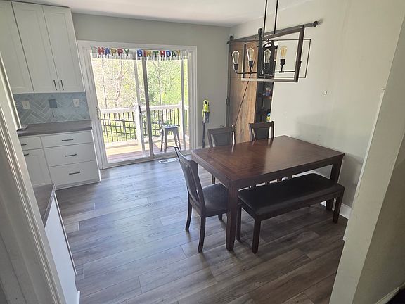 5th image of 9807 Empire Ct