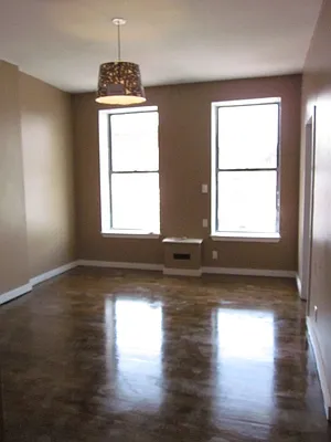 Rented by Full Time Management | media 15