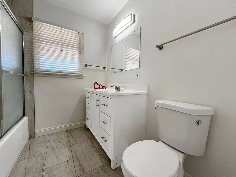 2247 Earl Ave — Photo 10