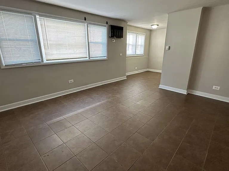9610 Ivanhoe Ave #14 — Photo 8