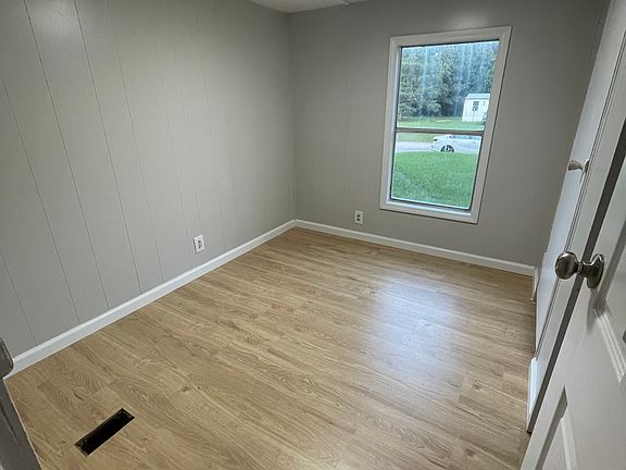 3rd image of 1435 Cherryvale Dr Lot 16