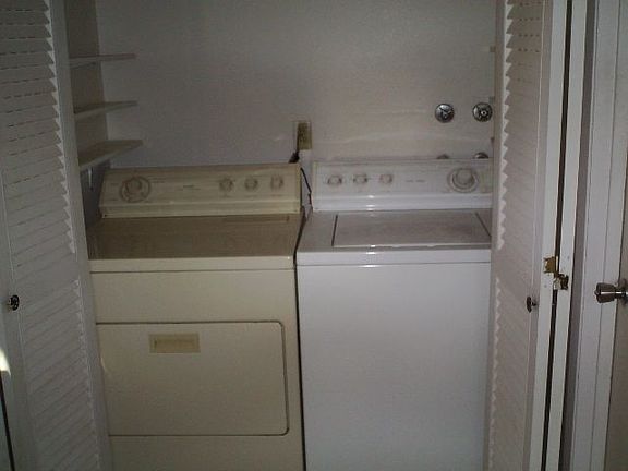 3rd image of 305 Northwood Dr