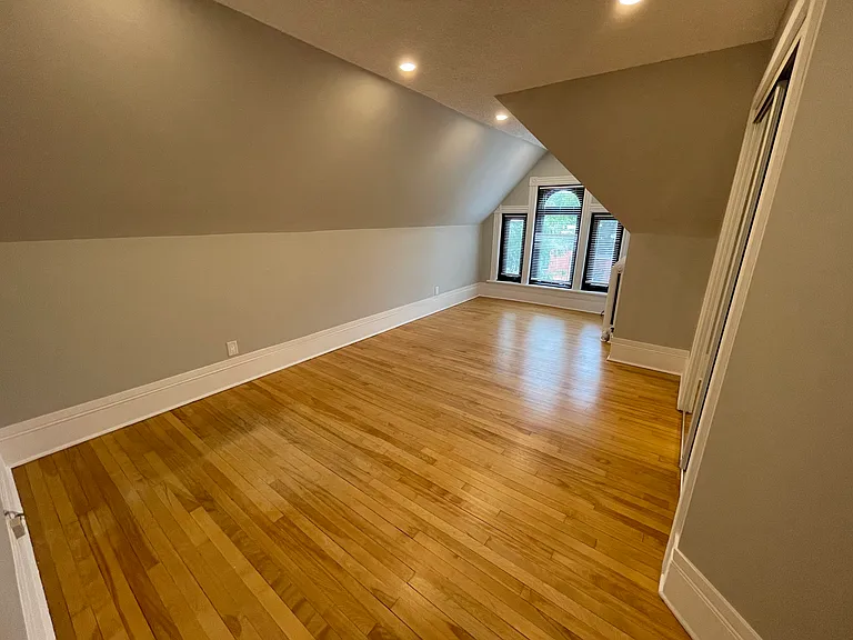 127 2nd Ave #7 — Photo 12