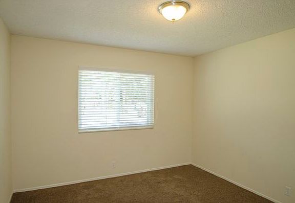 3rd image of 9056 Islay Ave
