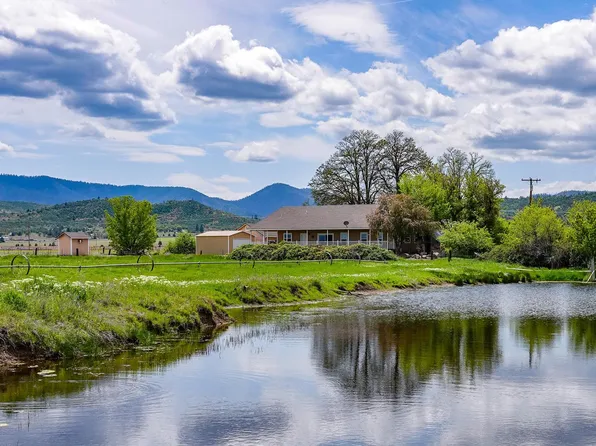 704 S Phillipe Ln, Montague, CA 96064