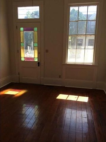 2nd image of 3427 Laurel St