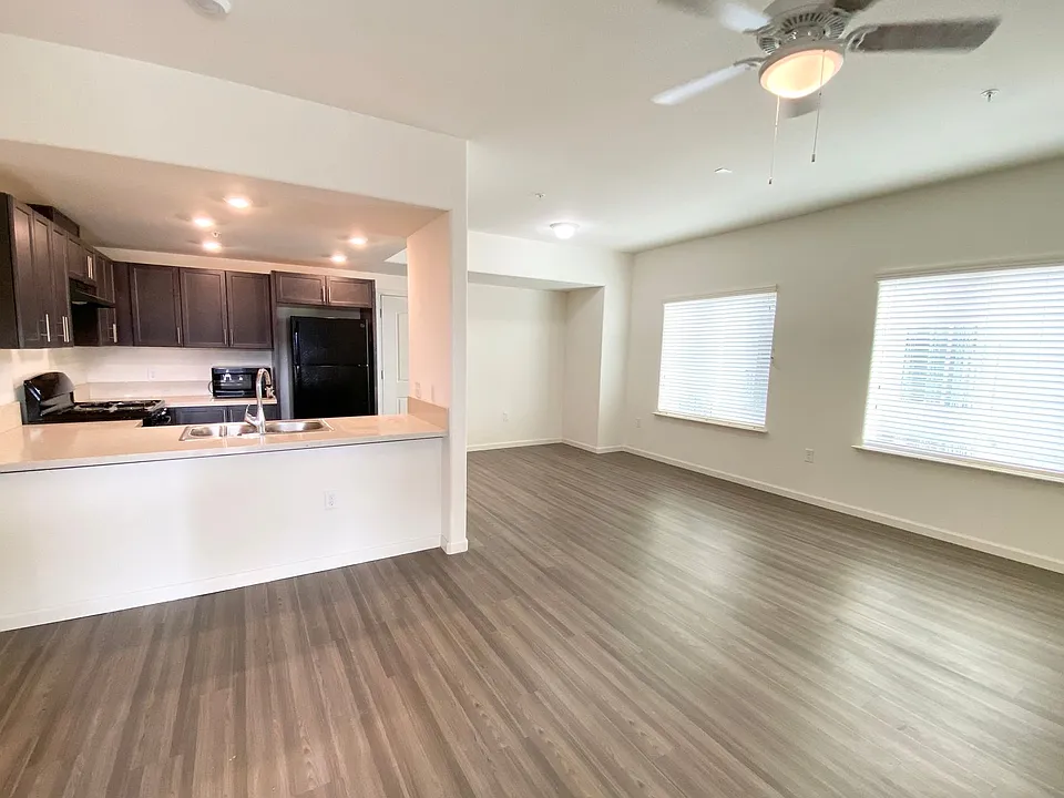 Brand New - Del Rio Apartments