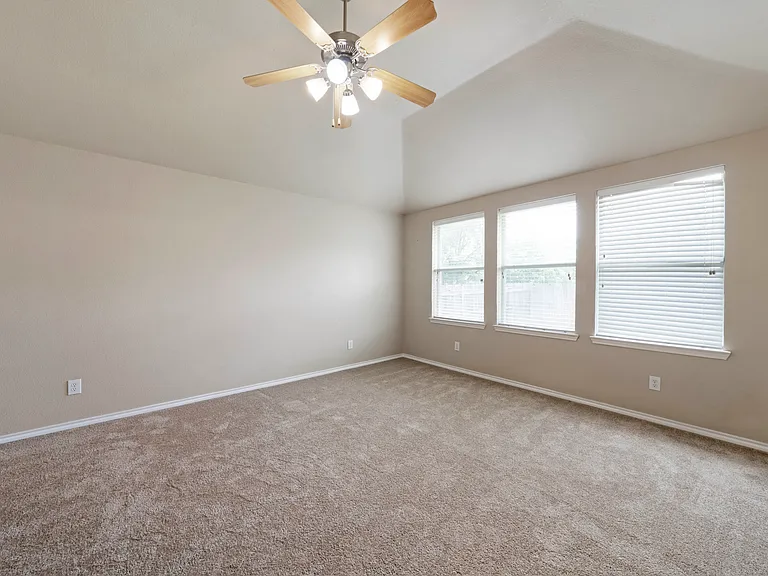 2105 Arthur St — Photo 20