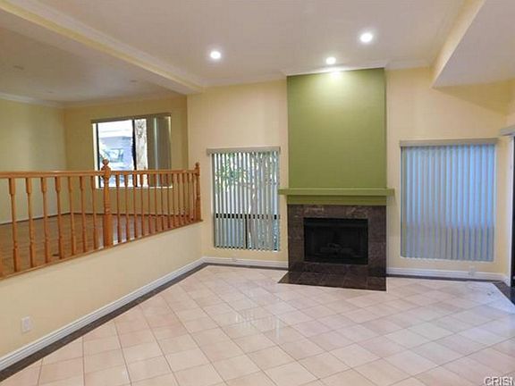2nd image of 18751 Hatteras St #12