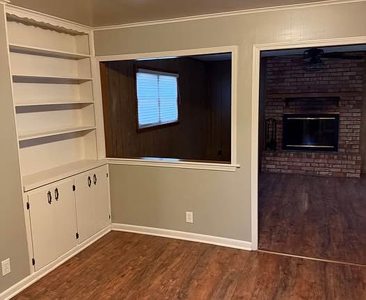 5th image of 748 N Moccasin Pl